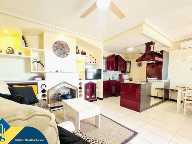 Piso en venta en Torrevieja, Los Balcones Los Altos. Apartamento con piscina comunitaria, en la provincia de Alicante, en la ciudad de Torrevieja, en el barrio de Los Balcones. 2 habi. Pisos.