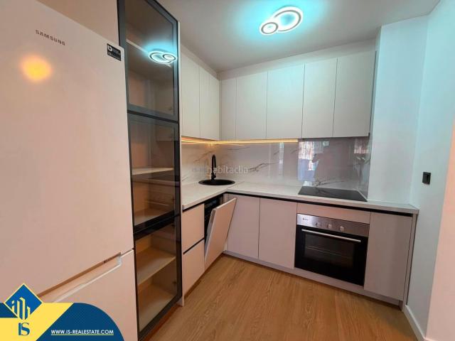 Piso en venta en Torrevieja, Los Balcones Los Altos. Apartamento con piscina comunitaria, en la provincia de Alicante, en la ciudad de Torrevieja, en el barrio de Los Balcones. 2 habi. Pisos.