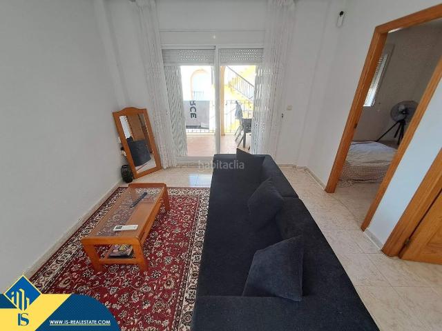 Piso en venta en Torrevieja, Los Europeos. Apartamento con piscina comunitaria, en la provincia de Alicante, en la ciudad de Torrevieja, en el barrio de La Mata. 2 habitacio. Pisos.