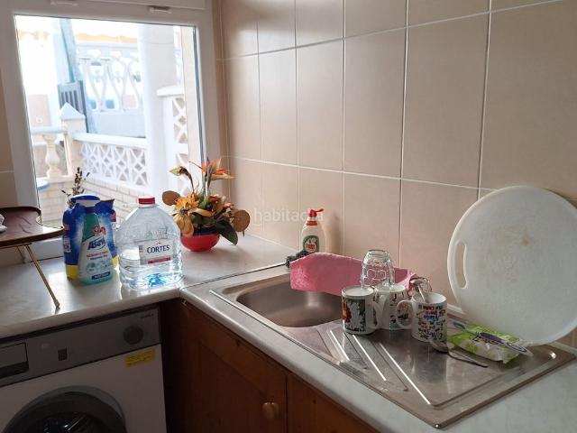 Piso en venta en Torrevieja, Los Europeos. Presenta un estupendo alojamiento tipo bungalow en La MataampnbspA soacutelo 50m de la playa de arena blanca.ampnbspConsta de 2 do. Pisos.