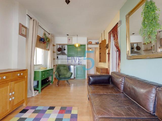 Piso en venta en Torrevieja, La Veleta. Este precioso apartamento de una habitación y un baño en la primera planta está situado en Punta Prima, a poca distancia a pie de. Pisos.