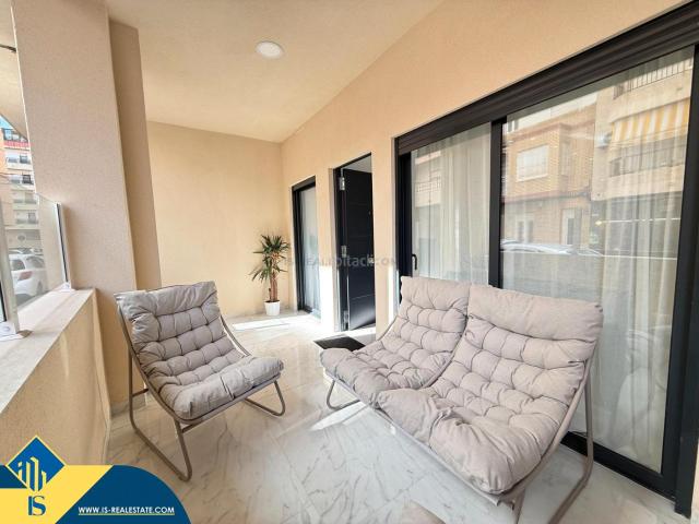 Piso en venta en Torrevieja, Las Piscinas Naturales. Apartamentos en construcción, en la provincia de Alicante, en la ciudad de Torrevieja, en la zona de Playa del Cura. 2 habitacione. Pisos.