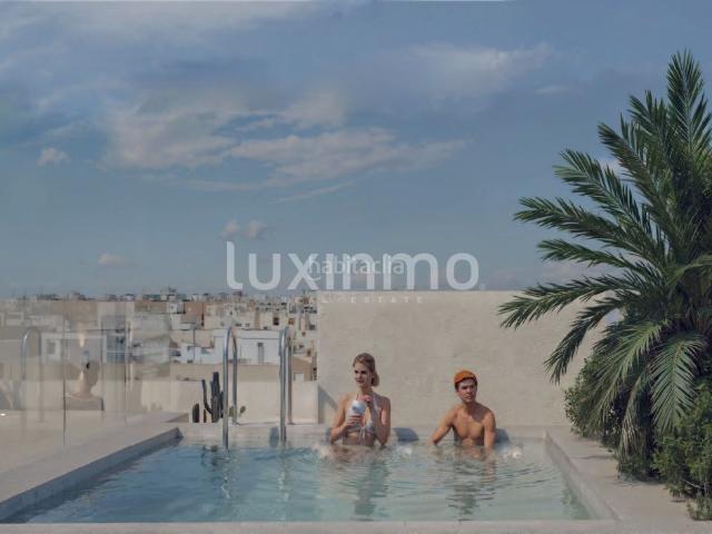 Piso en venta en Torrevieja, Las Piscinas Naturales. Obra nueva en el centro de Torrevieja a pocos pasos de la playa. Pisos.