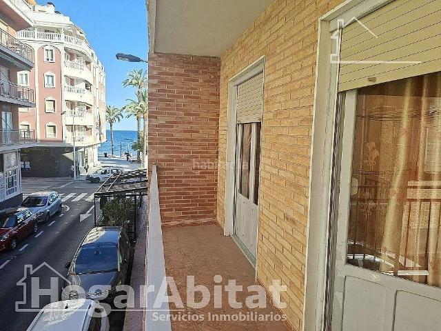 Piso en venta en Torrevieja, Las Piscinas Naturales. PLAYA DEL CURA! AMPLIO Y EXTERIOR CON BALCÓN Y GARAJE, TODO AMUEBLADO. Pisos.