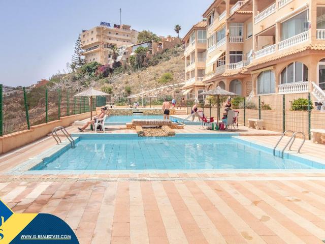 Piso en venta en Torrevieja, Miramar Torre del Moro. Apartamento con piscina comunitaria, en la provincia de Alicante, en la ciudad de Torrevieja, en el barrio de Playa del Cura. 2 ha. Pisos.