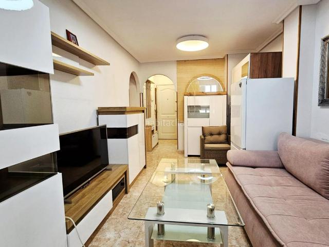 Piso en venta en Torrevieja, Nueva Torrevieja. APARTAMENTO DE 2 DORMITORIOS 1 BAÑO EN TORREVIEJA ZONA NUEVA TORREVIEJA. Pisos.