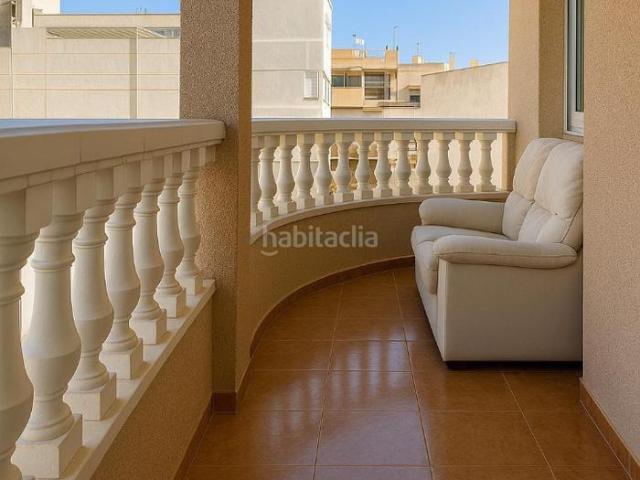 Piso en venta en Torrevieja, Parque Acuático Sector 25. Apartamento con terraza, en la provincia de Alicante, en la ciudad de Torrevieja, en la zona de Playa de los Locos. 2 habitaciones. Pisos.