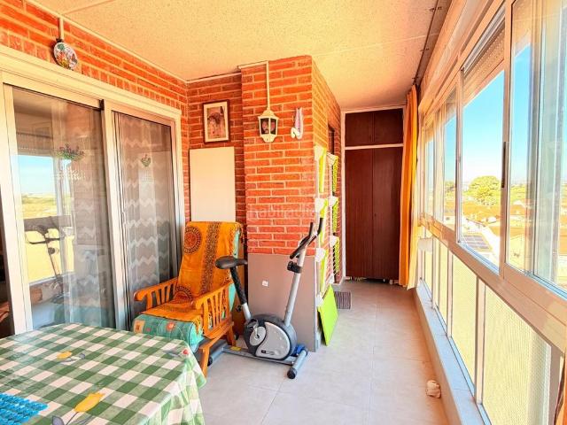 Piso en venta en Torrevieja, Playa de los Náufragos. Vive el Mediterráneo a solo 150 metros del playa de Naufragos. Pisos.