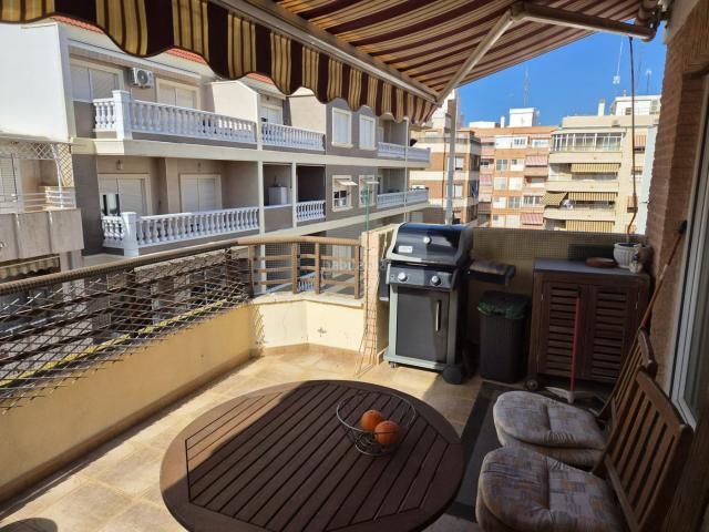 Piso en venta en Torrevieja, Puerto Deportivo. ¡SE VENDE LA NUDA PROPIEDAD NO EL PLENO DOMINIO!. Pisos.