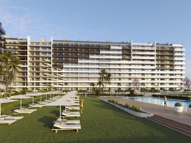 Piso en venta en Torrevieja, Punta Prima. Apartamento de 2 dormitorios y 2 baños con piscina y jardín, a 500 m de la playa en Torrevieja. Pisos.