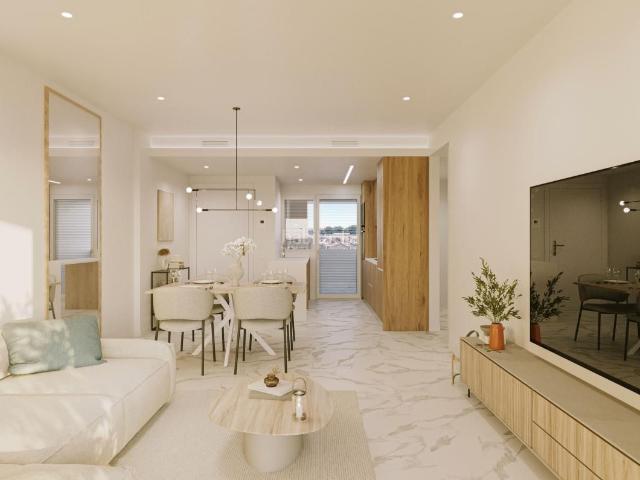 Piso en venta en Torrevieja, Punta Prima. Apartamento de 2 dormitorios y 2 baños con piscina y jardín, a 500 m de la playa en Torrevieja. Pisos.