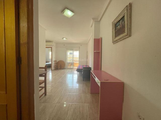 Piso en venta en Torrevieja, Zona Playa de los Locos. AMPLIO APARTAMENTO A 100 METROS DE PLAYA DE LOS LOCOS. Pisos.