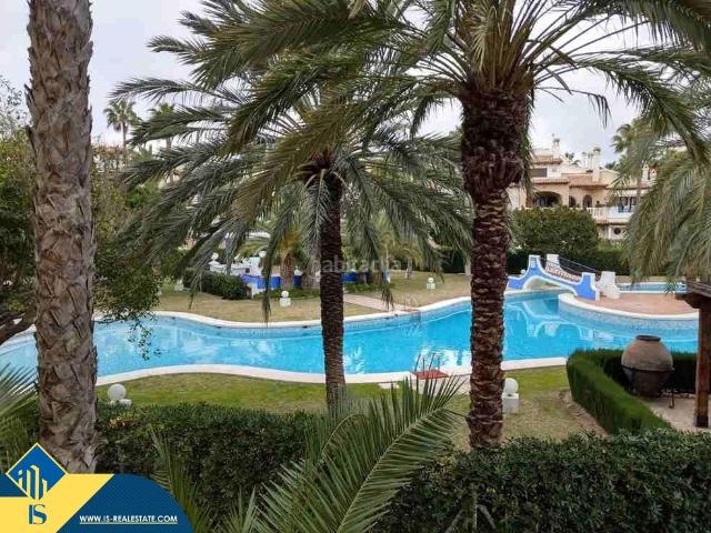 Piso en venta en Torrevieja, Zona Playa de los Locos. Apartamento con piscina comunitaria, en la provincia de Alicante, en la ciudad de Torrevieja, en la zona de Playa de los Locos. 2. Pisos.