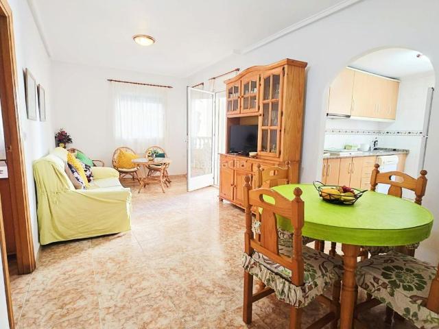 Piso en venta en Torrevieja, Zona Playa del Cura. Viviendas en la Costa te ofrece:3 DORMI, 2 BAÑOS PLAYA DEL CURA. Pisos.