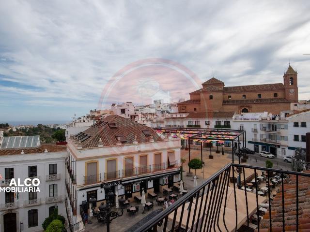 Piso en venta en Torrox, Torrox Pueblo. Amplio apartamento de 89 m ubicado en la tercera planta, en pleno corazón de Torrox Pueblo, con una magnífica terraza orientada al. Pisos.