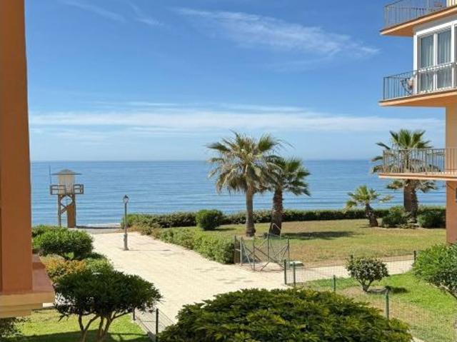 Piso en Venta en Torrox Costa, Málaga