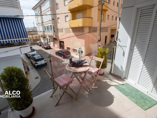 Piso en venta en Torrox, El Morche. Piso en EL MORCHE Se vende magnífica vivienda, situada en una ubicación privilegiada, a tan solo 300 metros de la playa y del pase. Pisos.