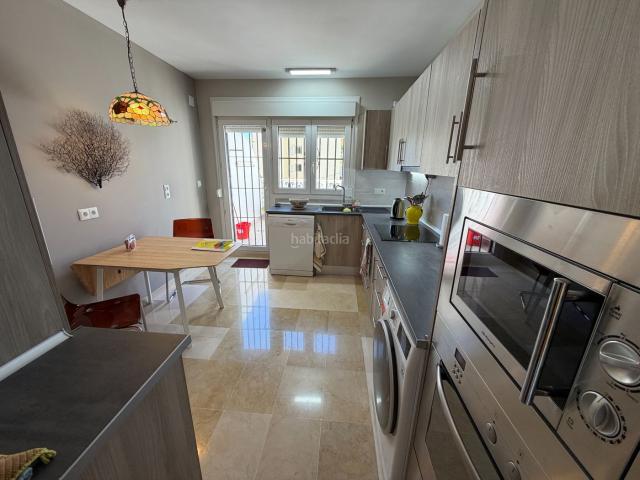 Piso en venta en Torrox, Laguna Beach. Amplio piso de 110 m² con dos terrazas y excelente orientación en Torrox Costa. Pisos.