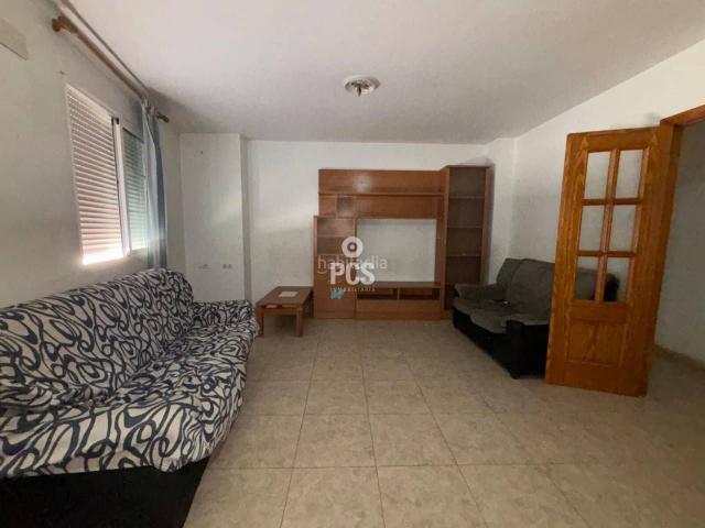 Piso en venta en Totana. Venta de piso espacioso en Totana. Pisos.