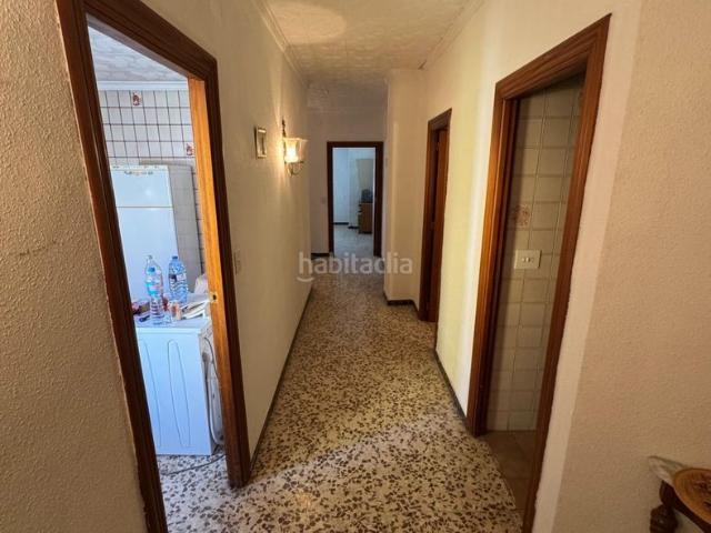 Piso en venta en Totana. Oportunidad Exclusiva! Vivienda con Terraza y Renta Garantizada de 900 mes. Pisos.