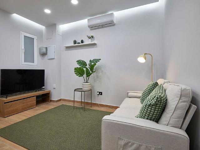 Piso en venta en travesía De Gràcia, Barcelona, de 51 m² 2 habitaciones por 190.000