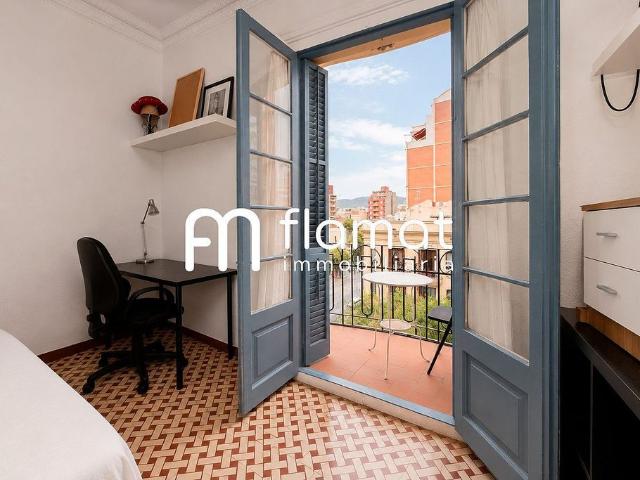 Piso en venta en travesía De Gràcia, Barcelona, de 92 m² 5 habitaciones por 517.000