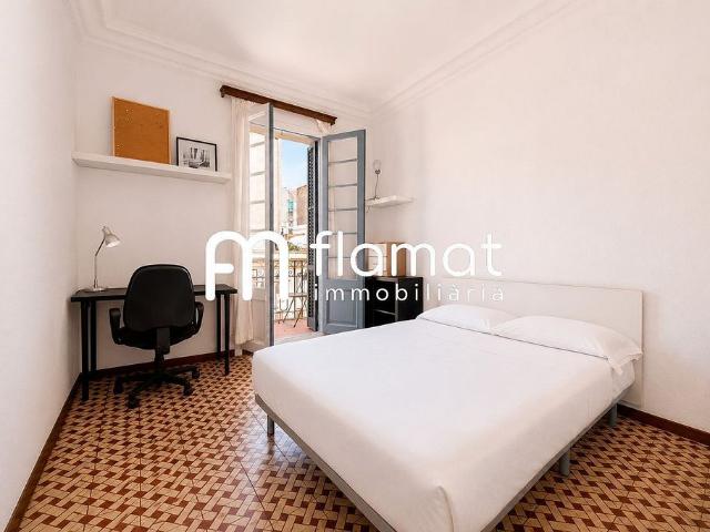 Piso en venta en travesía De Gràcia, Barcelona, de 92 m² 5 habitaciones por 517.000