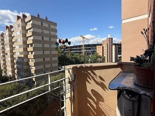 Piso en venta en travesía De Les Corts, Hospitalet de Llobregat, L´, de 68 m² 3 habitaciones por 350.000