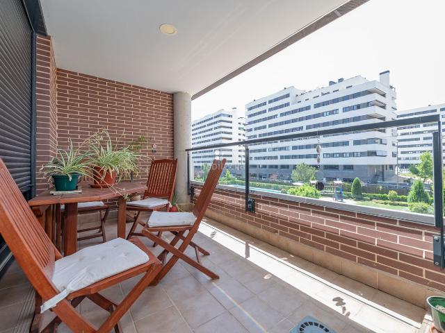 Piso en venta en Tres Cantos, Primera Fase Nuevo Tres Cantos. Piso en Urbanización Montealiso. Pisos Tres.
