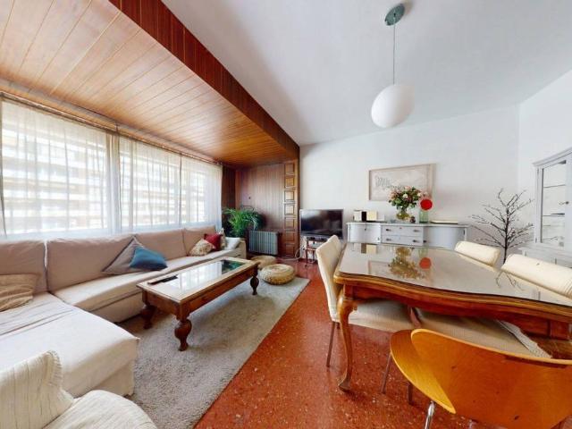Piso en Venta en Triana Este