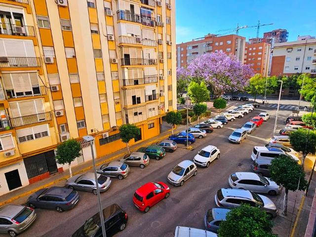Piso en Venta en Triana Oeste