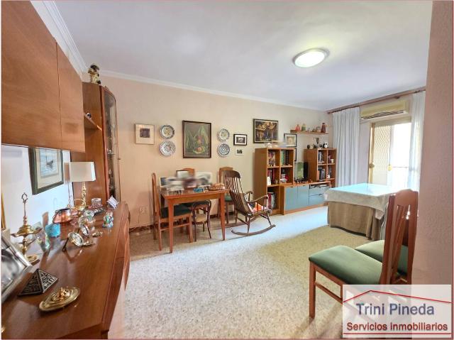 Piso en Venta en Triana Oeste