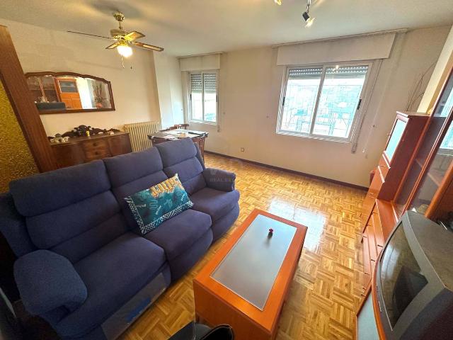Piso en Venta en Trobajo del Camino