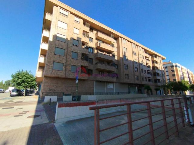 Piso en Venta en Universidad Las Huelgas