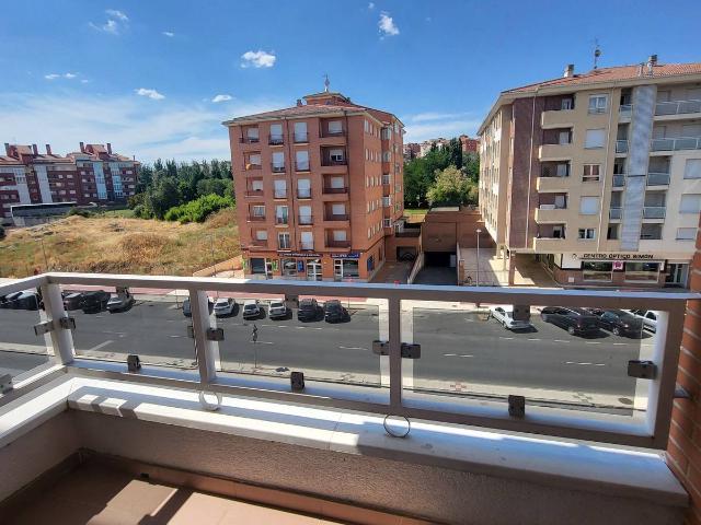 Piso en Venta en Universidad
