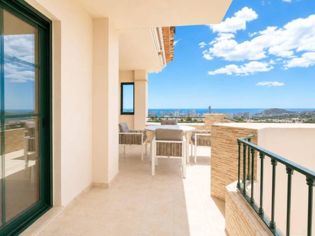 Piso en venta en Urbanización Golf Bahía
