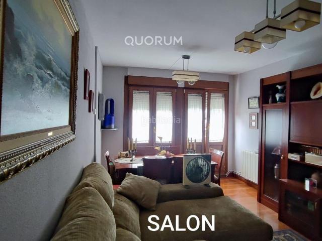 Piso en venta en Usansolo. Piso Con Ascensor A Cota 0 De 3 Habitaciones, Balcón Y Camarote. Pisos.
