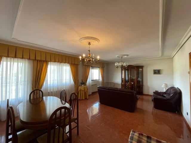 Piso en Venta en Valoria la Buena