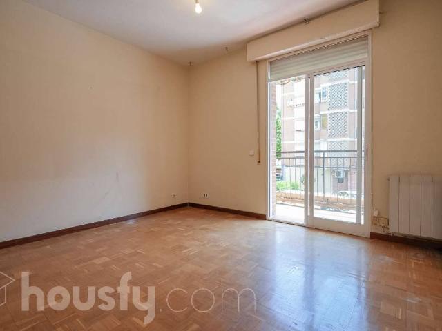 Piso en Venta en Valdeacederas