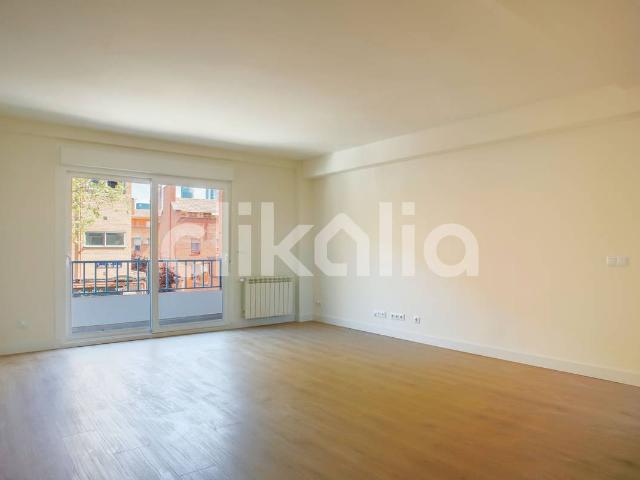 Piso en Venta en Valdeacederas