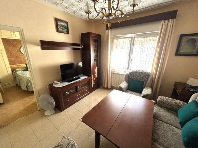 Piso en Venta en Valdeacederas