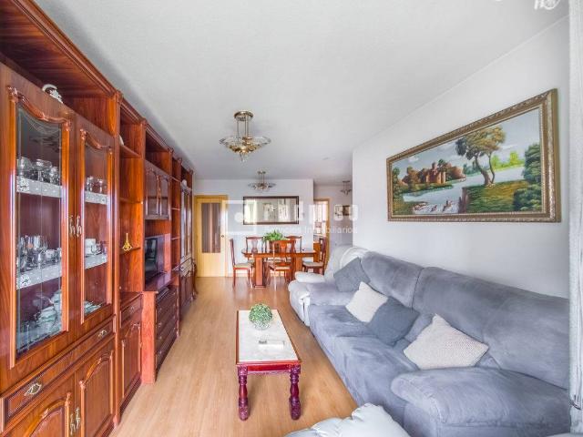 Piso en Venta en Valdebernardo Valderribas