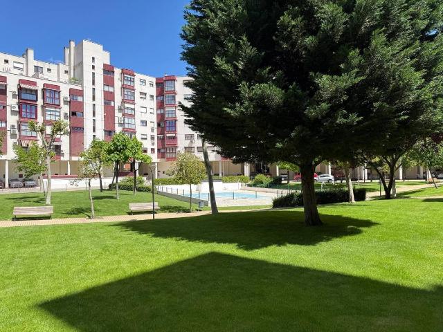Piso en Venta en Valdebernardo Valderribas
