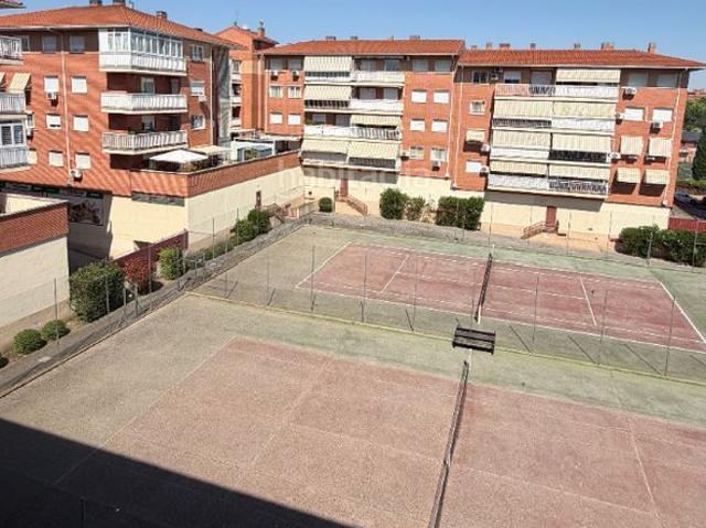 Piso en venta en Valdemoro, Restón I Restón II. Magnífico Piso en Valdemoro con Terraza y Servicios Completos. Pisos.