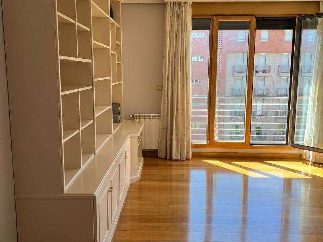 Piso en Venta en Valdenoja
