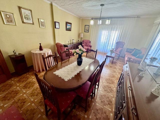 Piso en venta en Valdepeñas. Piso en venta en Centro, 3 dormitorios. Pisos.
