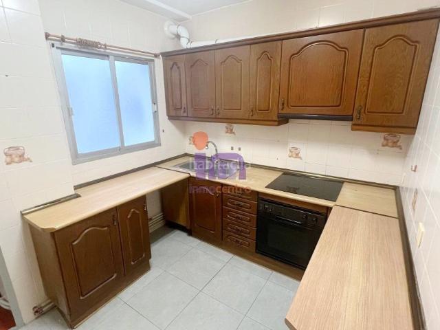 Piso en venta en Valdepeñas. Piso en venta en Centro, 4 dormitorios. Pisos.