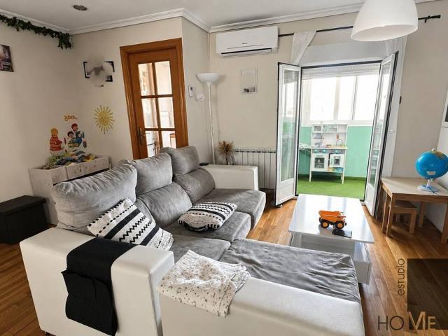 Piso en Venta en Valdezarza