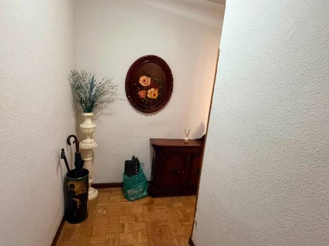 Piso en Venta en Valdezarza