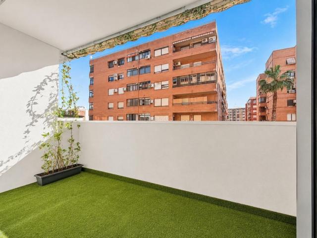 Piso en venta en Valencia, Malilla. Amplio Piso en Malilla, Valencia Ideal para Familias. Pisos.